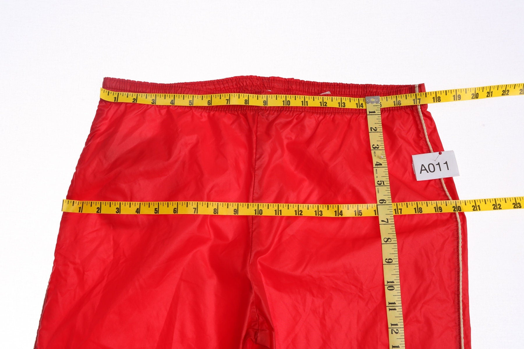 Vintage Levi's Red Nylon Windbreaker Pants - Era 70's - 80's